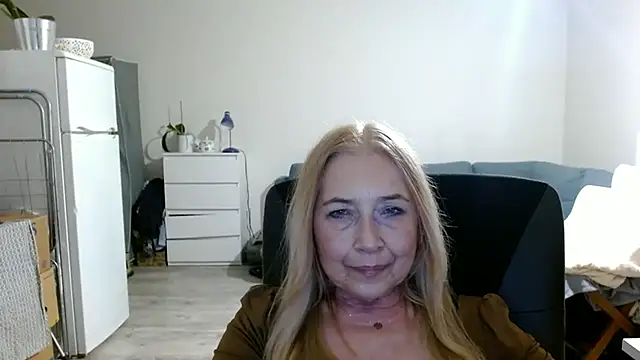 sofia xkiss online show from 27, 2, 2025