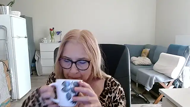 sofia xkiss online show from 11, 3, 2025