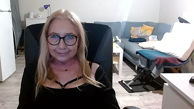 sofia xkiss online show from 19, 3, 2025