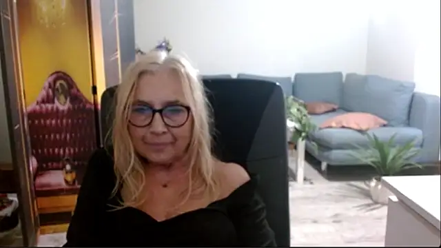 sofia xkiss online show from 22, 9, 2025