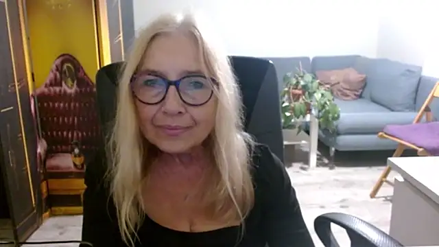 sofia xkiss online show from 3, 11, 2025