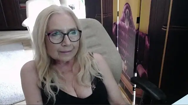 Snapshot of sofia_xkiss chatting on 3, 7, 2026 sofia xkiss online show from 3, 7, 2026