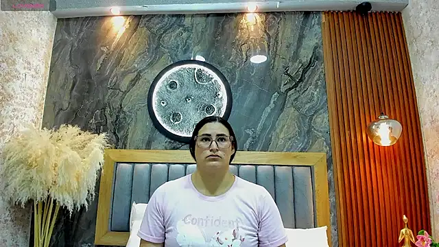 BellaPeers  online show from 15, 4, 2026