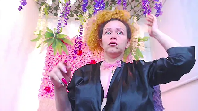 BLONDE SEXYHOT online show from 28, 11, 2025