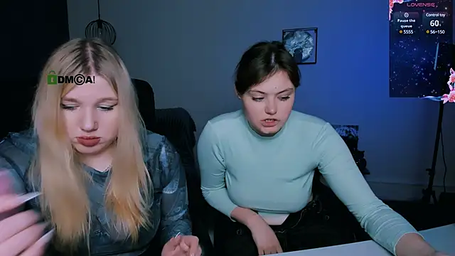 juli kisss online show from 24, 1, 2025