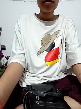 Snapshot of catreena chatting on 4, 10, 2025 catreena online show from 4, 10, 2025