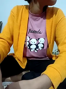 Snapshot of catreena chatting on 18, 11, 2025 catreena online show from 18, 11, 2025