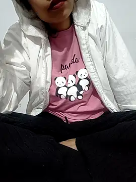 Snapshot of catreena chatting on 26, 11, 2025 catreena online show from 26, 11, 2025