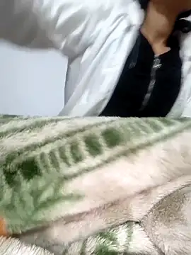 Snapshot of catreena chatting on 27, 11, 2025 catreena online show from 27, 11, 2025