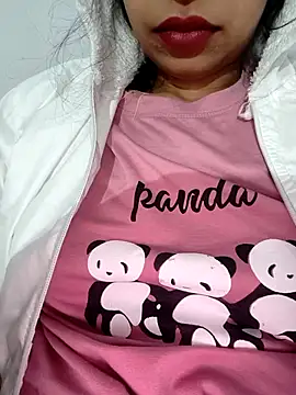 Snapshot of catreena chatting on 6, 1, 2026 catreena online show from 6, 1, 2026