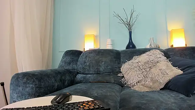 Austin Cardieff online show from 23, 2, 2025