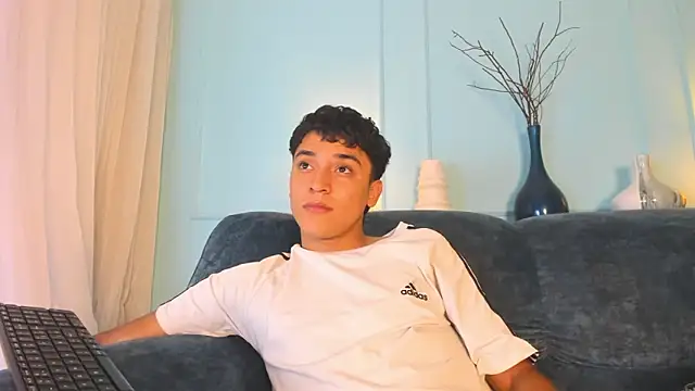 Austin Cardieff online show from 23, 2, 2025