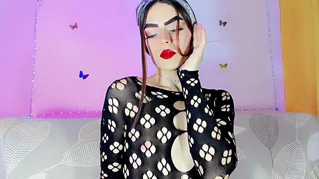 TatiGil online show from 4, 6, 2026