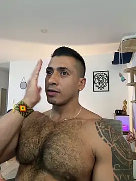 aaroncolombia online show from 15, 9, 2025