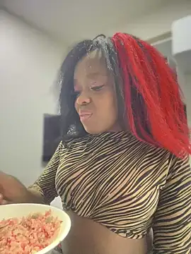 Snapshot of Thyana_LS chatting on 21, 1, 2025 Thyana LS online show from 21, 1, 2025