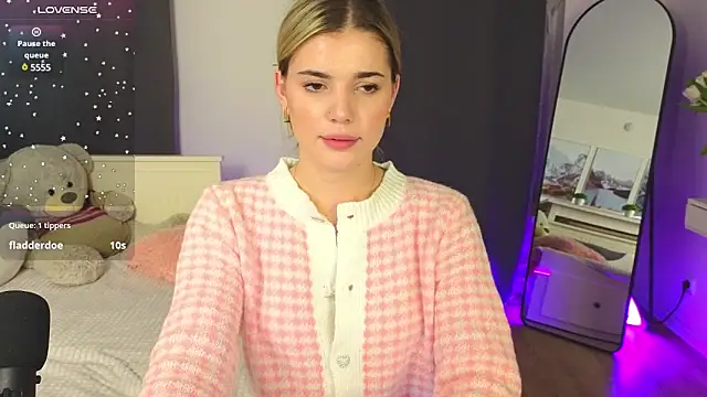 adrianawow1 online show from 9, 3, 2025