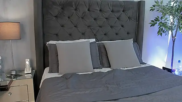 Snapshot of AntonellandJohan chatting on 17, 1, 2025 AntonellandJohan online show from 17, 1, 2025