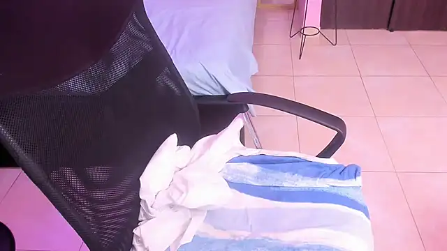 TEE DIRTY SQUIRT online show from 11, 9, 2025