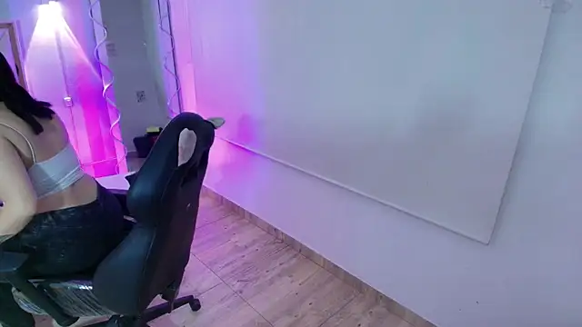 Brendda tay online show from 3, 10, 2025