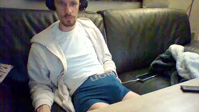 Snapshot of passif520 chatting on 6, 2, 2025 passif520 online show from 6, 2, 2025