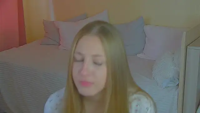 BritneyCruze online show from 25, 9, 2025