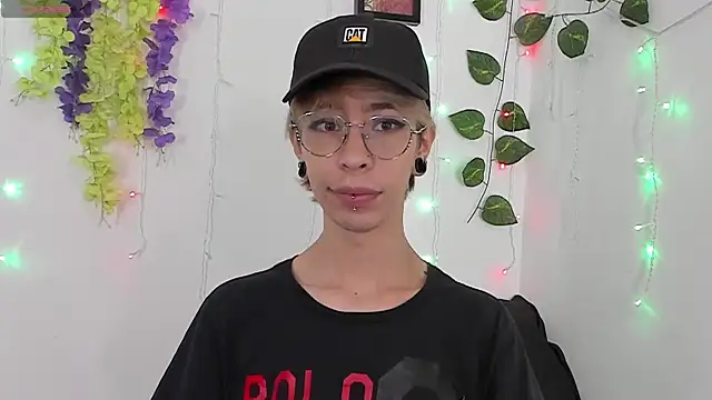  Jakke online show from 4, 1, 2025