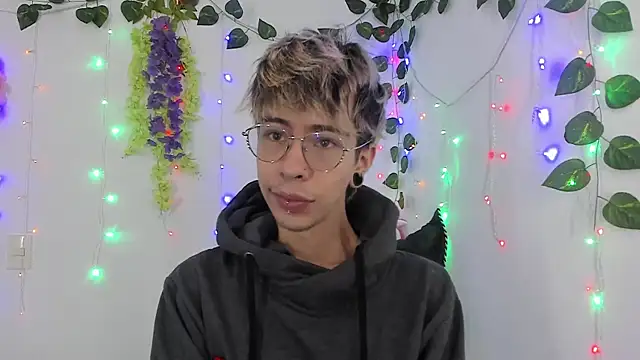  Jakke online show from 1, 2, 2025