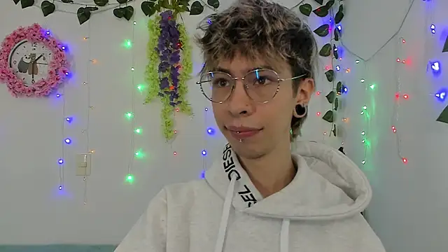  Jakke online show from 2, 2, 2025