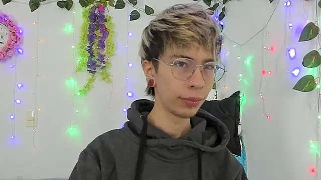  Jakke online show from 4, 2, 2025