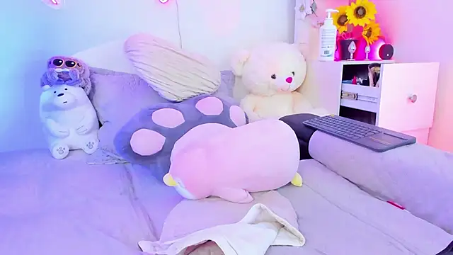 MaddyParisi online show from 23, 3, 2025