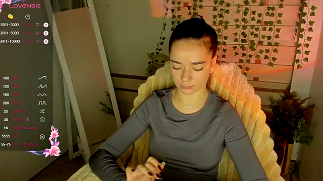 Bella XO online show from 19, 9, 2025