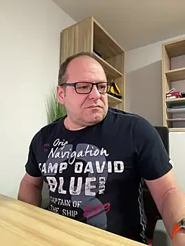 coupleLatinaLovers online show from 26, 12, 2024