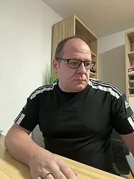 coupleLatinaLovers online show from 27, 12, 2024