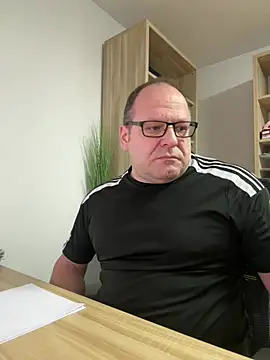 coupleLatinaLovers online show from 23, 1, 2025