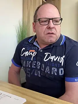 coupleLatinaLovers online show from 19, 3, 2025