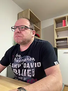 coupleLatinaLovers online show from 20, 3, 2025