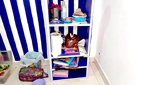 PetiteIvoryQueen19 online show from 15, 4, 2026