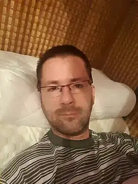 riskybusiness9090 online show from 15, 12, 2024