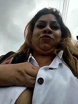 Laura-Hernandez online show from 22, 2, 2025