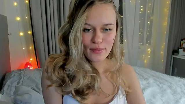 BritneyRoot online show from 6, 12, 2024