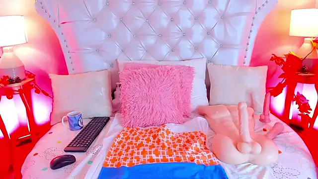Snapshot of AliceLamore chatting on 22, 1, 2025 AliceLamore online show from 22, 1, 2025