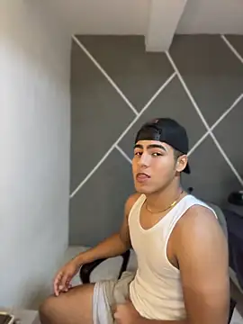 Snapshot of Diegobaby-18 chatting on 15, 4, 2026 Diegobaby-18 online show from 15, 4, 2026