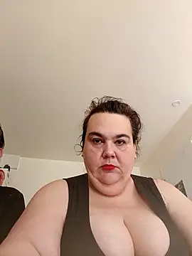 Snapshot of Niny84 chatting on 11, 6, 2026 Niny84 online show from 11, 6, 2026
