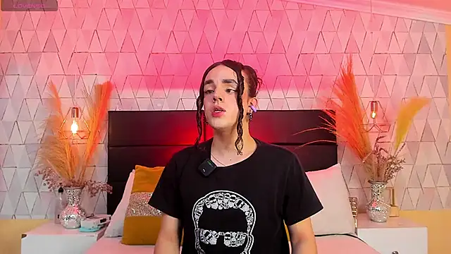 JustinePerry online show from 20, 3, 2026