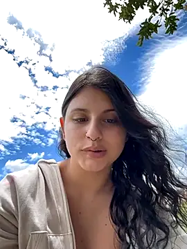 Snapshot of Luu_Princess chatting on 5, 10, 2025 Luu Princess online show from 5, 10, 2025