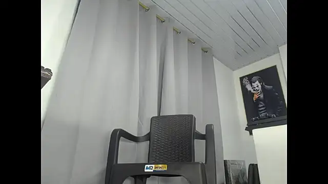 Snapshot of Dexter-T chatting on 12, 11, 2025 Dexter-T online show from 12, 11, 2025