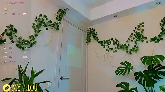 Snapshot of MyLou_ chatting on 14, 12, 2024 MyLou online show from 14, 12, 2024