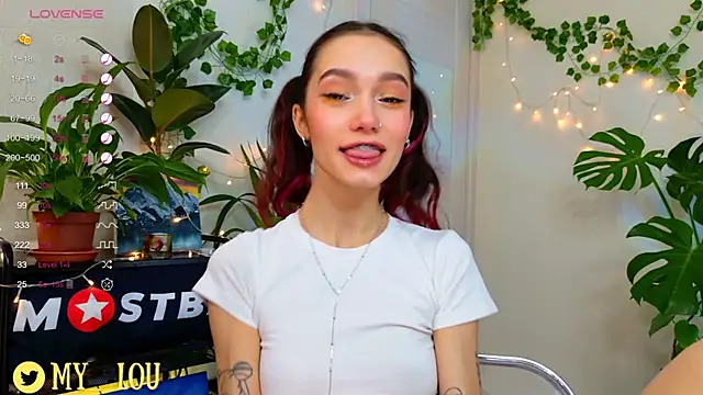 Snapshot of MyLou_ chatting on 16, 12, 2024 MyLou online show from 16, 12, 2024