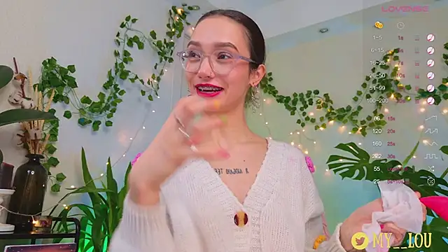 Snapshot of MyLou_ chatting on 18, 1, 2025 MyLou online show from 18, 1, 2025