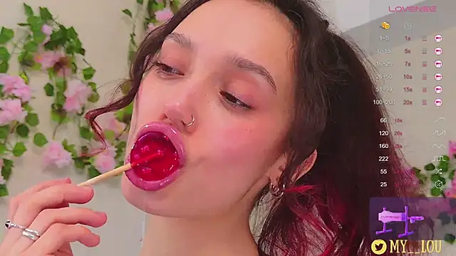 Snapshot of MyLou_ chatting on 5, 3, 2025 MyLou online show from 5, 3, 2025